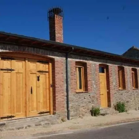 Las Casas Del Barrio De Abajo *